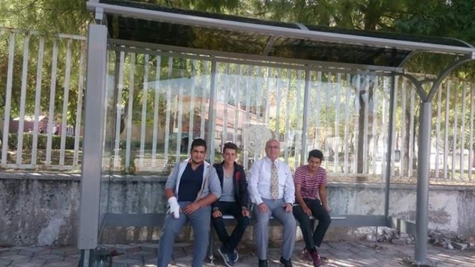 Başkan Ergün söz verdi, yeni otobüs durakları oldu