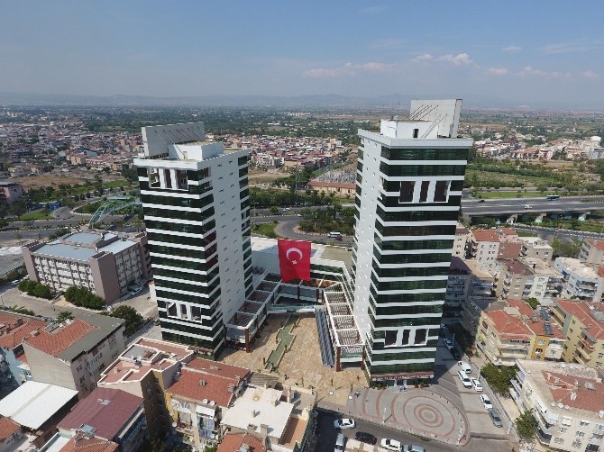 İkiz Kulelere görkemli açılış