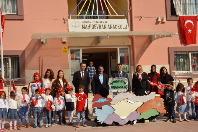 Miniklerden Cumhuriyet Bayramı kutlaması