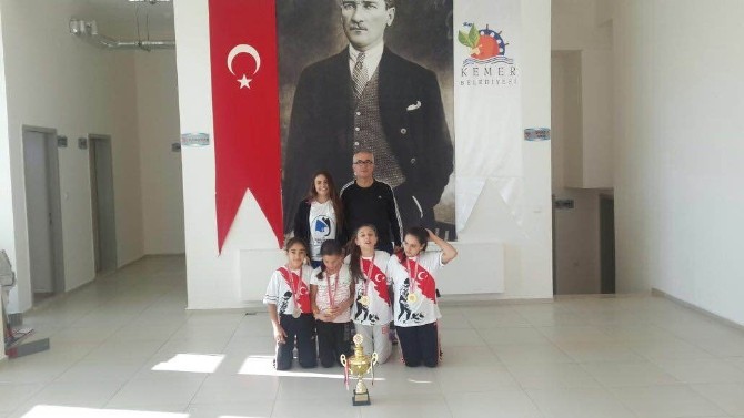 Yunusemre’nin judo takımları Türkiye şampiyonu oldu