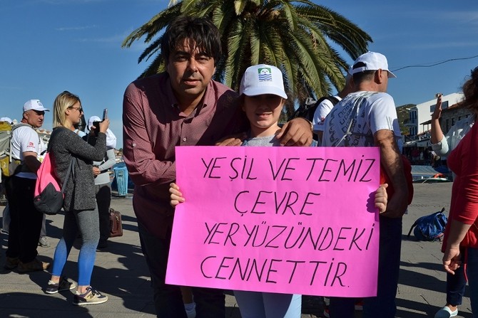 Foça’da temizlik seferberliğine öncü proje
