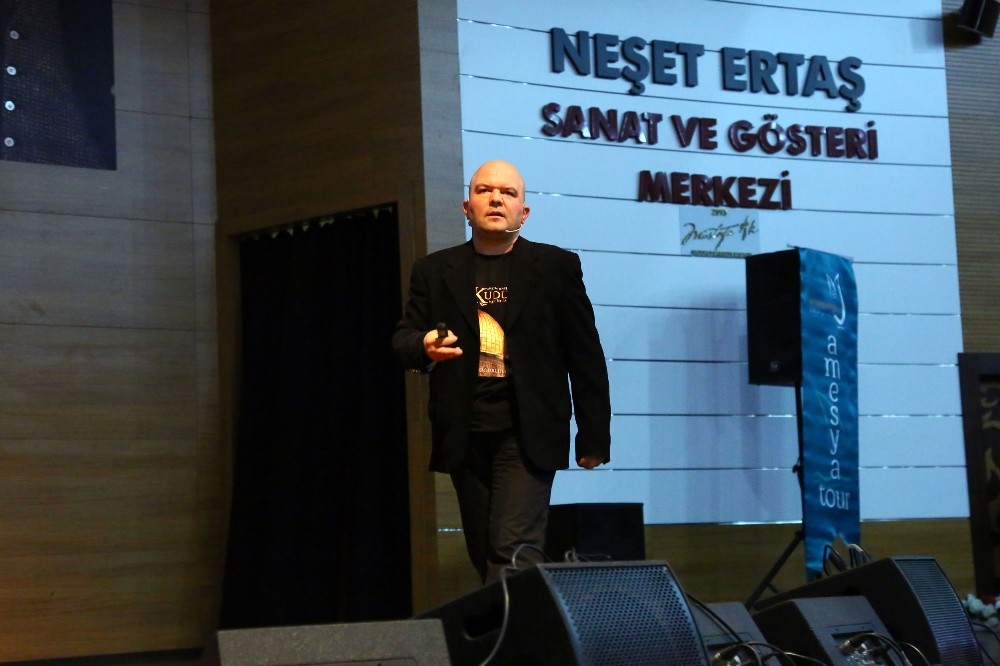 Yazar Talha Uğurluel Keçiören’de “Arzın Kapısı Kudüs” programına konuk oldu