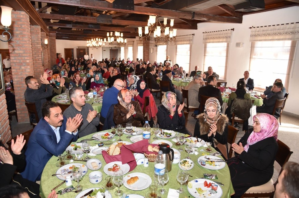 Veysel Tiryaki her pazar Altındağlılarla buluşuyor