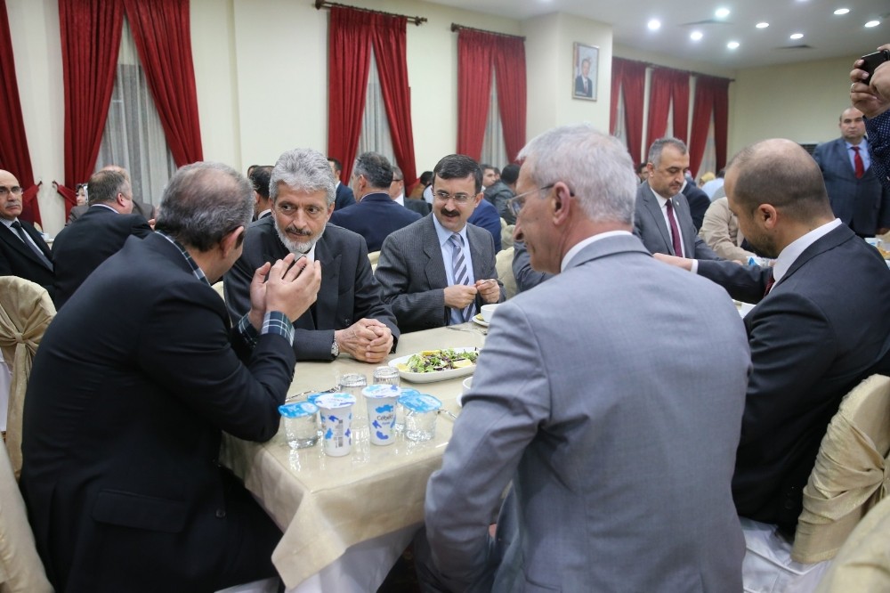 Başkan Tuna, sivil toplum kuruluşlarıyla istişarelerine devam ediyor