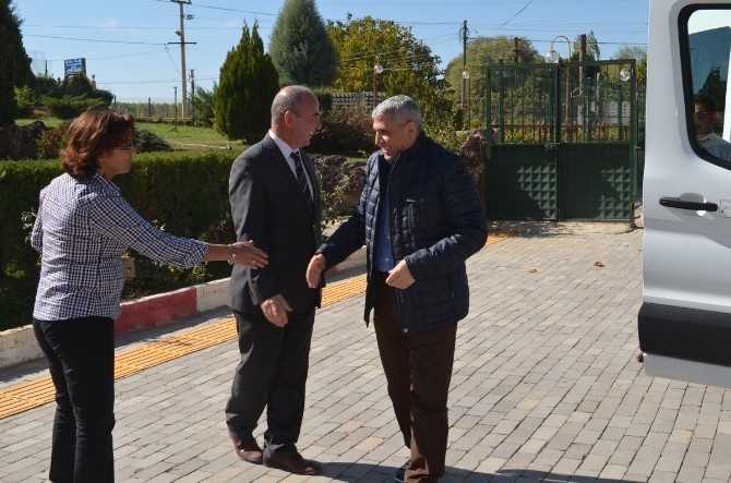 Konan rehabilitasyon merkezini ziyaret etti