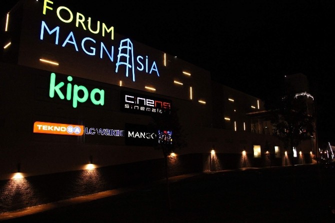 Forum Magnesia’da bayram coşkusu
