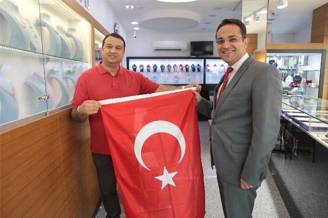 İzmir’de Cumhuriyet coşkusu start aldı