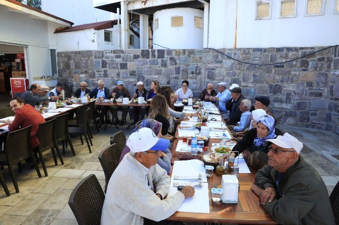 Bodrum Belediyesi, büyükleri ağırlıyor