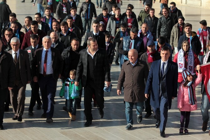 Trabzonspor heyeti Ata’nın huzurunda