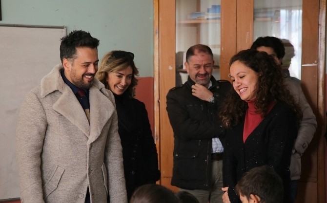 On bin sıcak kalp, çocukların kalplerini ısıttı