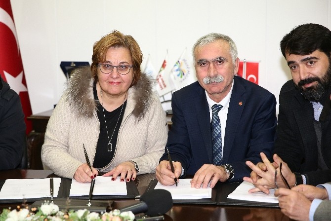 Konak’tan ‘Hayırlı’ sözleşme