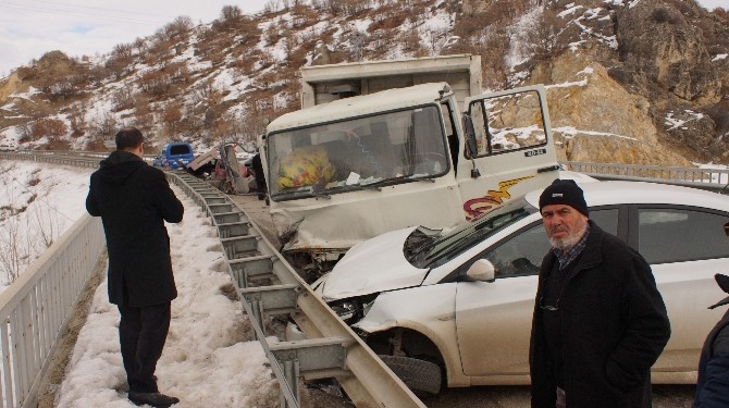 Başkent’te trafik kazası: 3 ölü, 3 yaralı