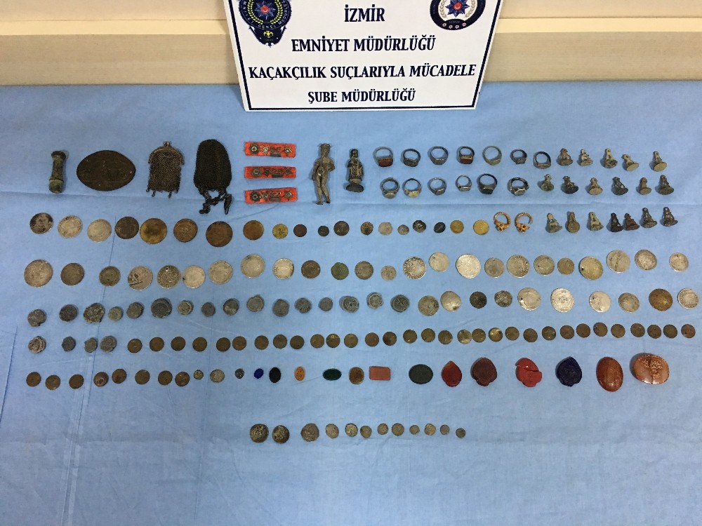 İzmir’de tarihi eser kaçakçılığı yapan 1 kişi yakalandı