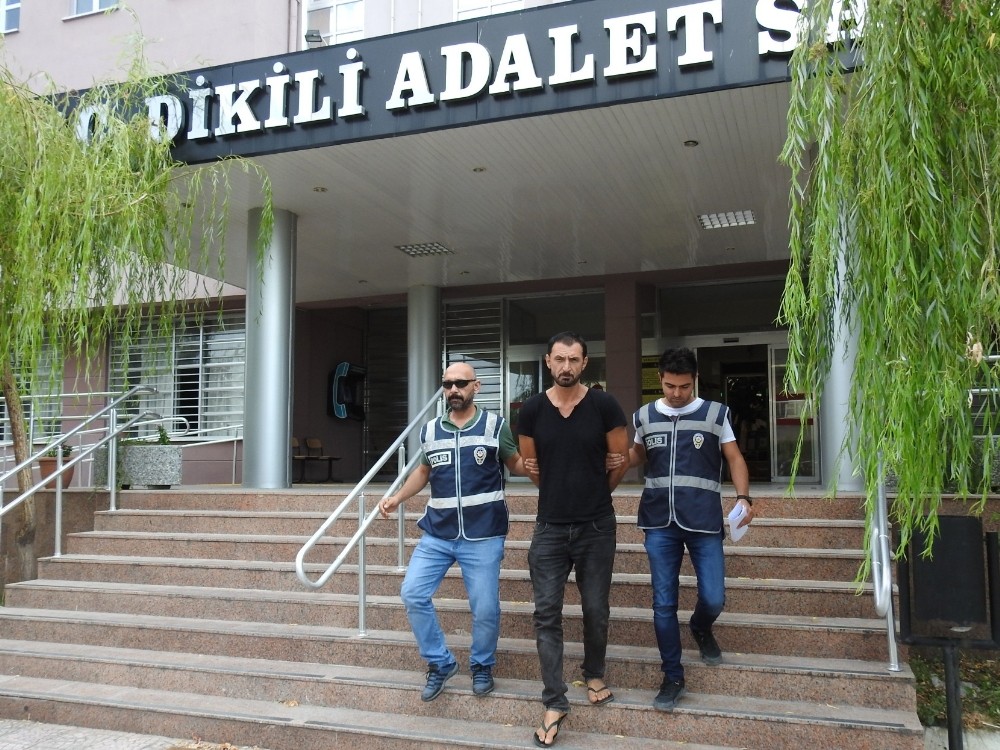 Dikili’de motosikletlere dadanan hırsız suçüstü yakalandı