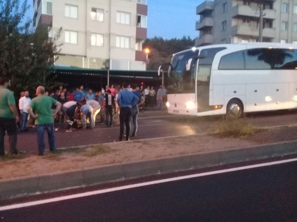 Karşıdan karşıya geçerken otobüs çarptı