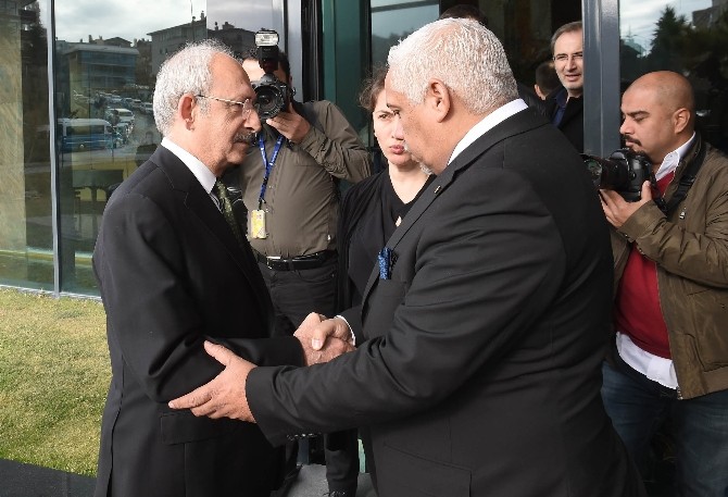 Kılıçdaroğlu’dan, Küba Ankara Büyülelçiliğine taziye ziyareti