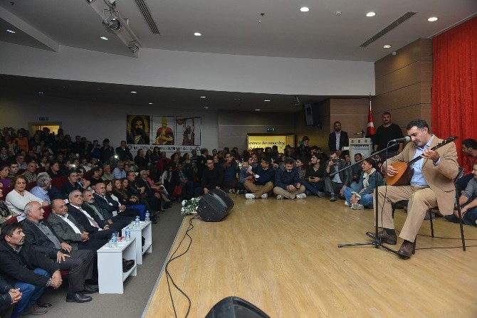 Bağlama ustası Erzincan’dan coşku dolu konser