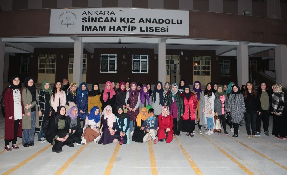 Sincan Belediyesinden başarılı öğrencilere Çanakkale gezisi