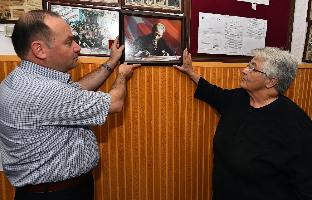Büyükşehir’den ilçelere Atatürk portresi