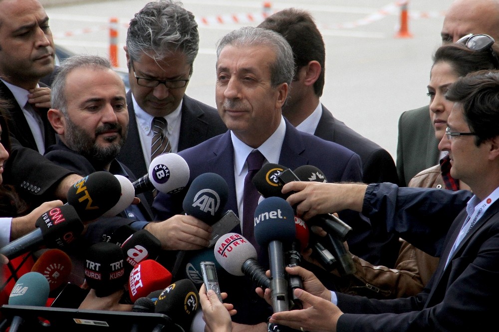 AK Parti’nin kurmayları genel merkezde
