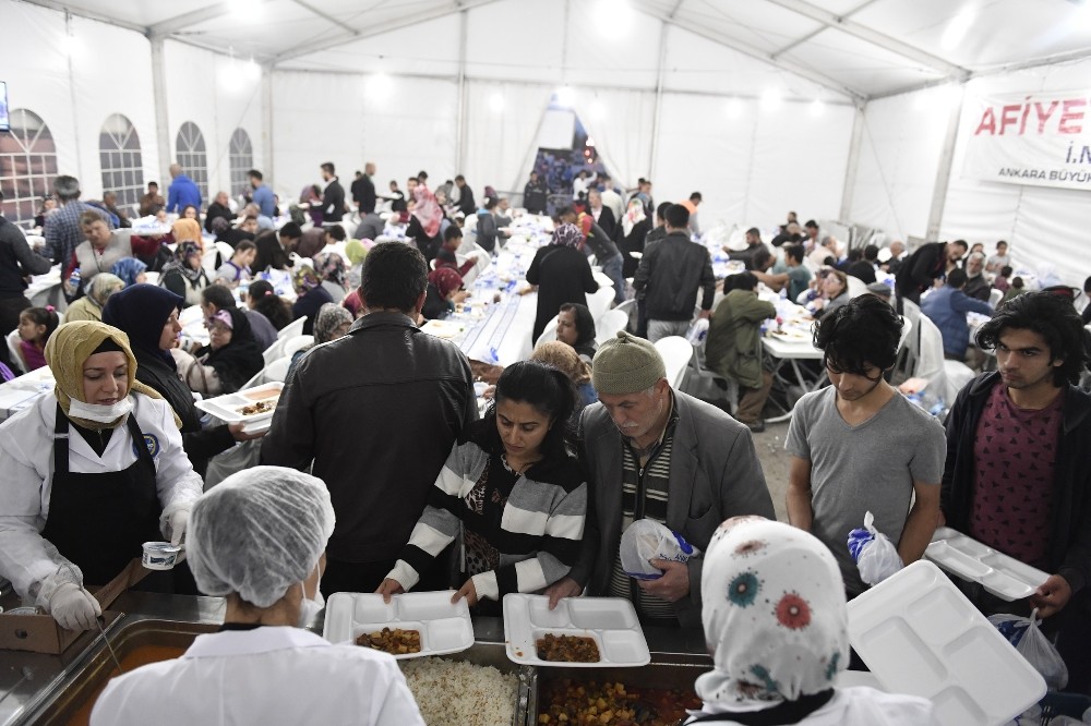 Büyükşehir’den ev tadında iftar sofraları