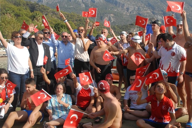 Açık Deniz Yüzme Şampiyonası Ölüdeniz’de düzenlendi