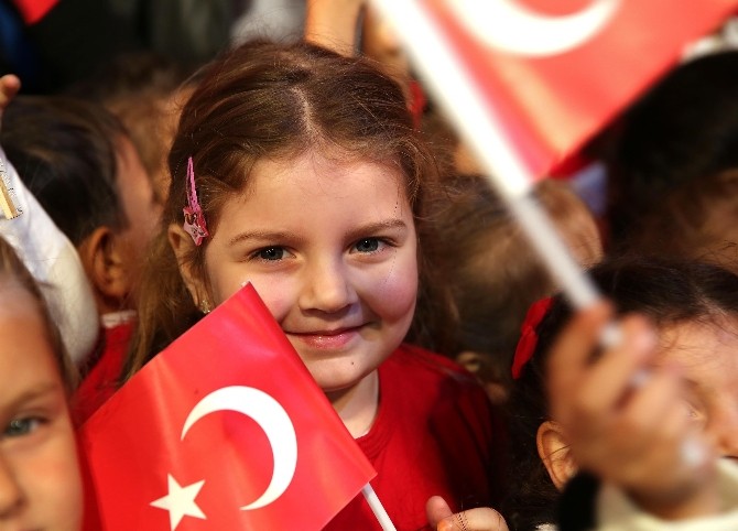İzmir her ilçesinde farklı etkinlik, aynı coşku