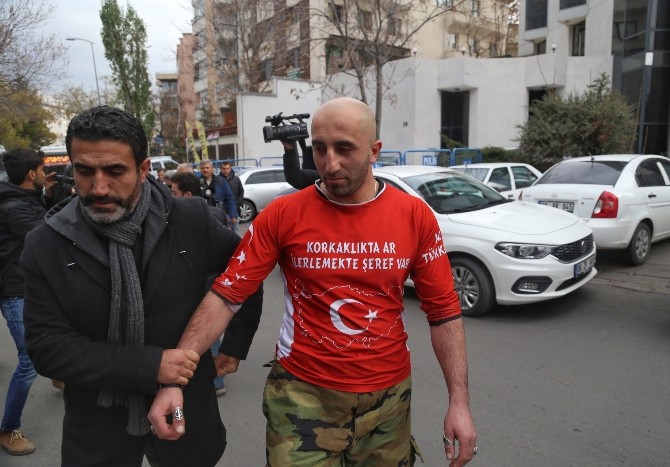 HDP önünde etekli eylem
