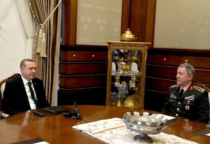 Cumhurbaşkanı Erdoğan, Orgeneral Akar’ı kabul etti
