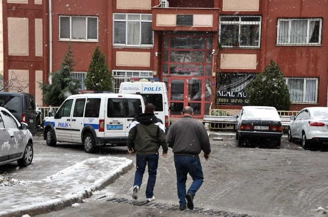 İZMİR'DE KOCA DEHŞETİ 