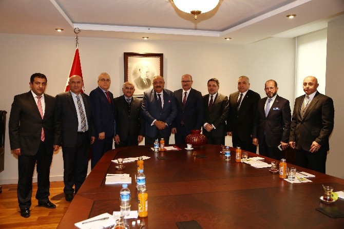 ATO’dan dört bakana ziyaret
