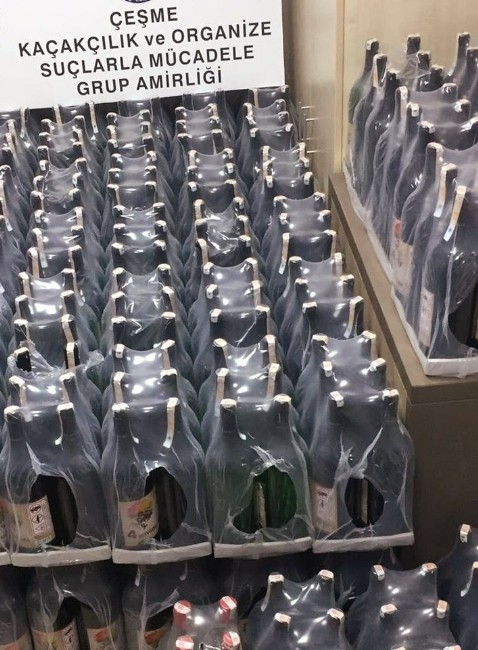 URLA'DA KAÇAK İÇKİ ELE GEÇİRİLDİ 