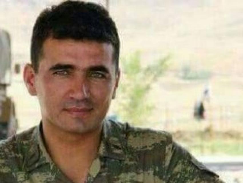Darbeci komutanına halka ateş etmem deyip kendini vurdu