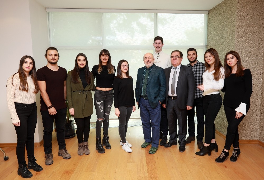 Üniversiteli gençler ekonomiye yön verecek
