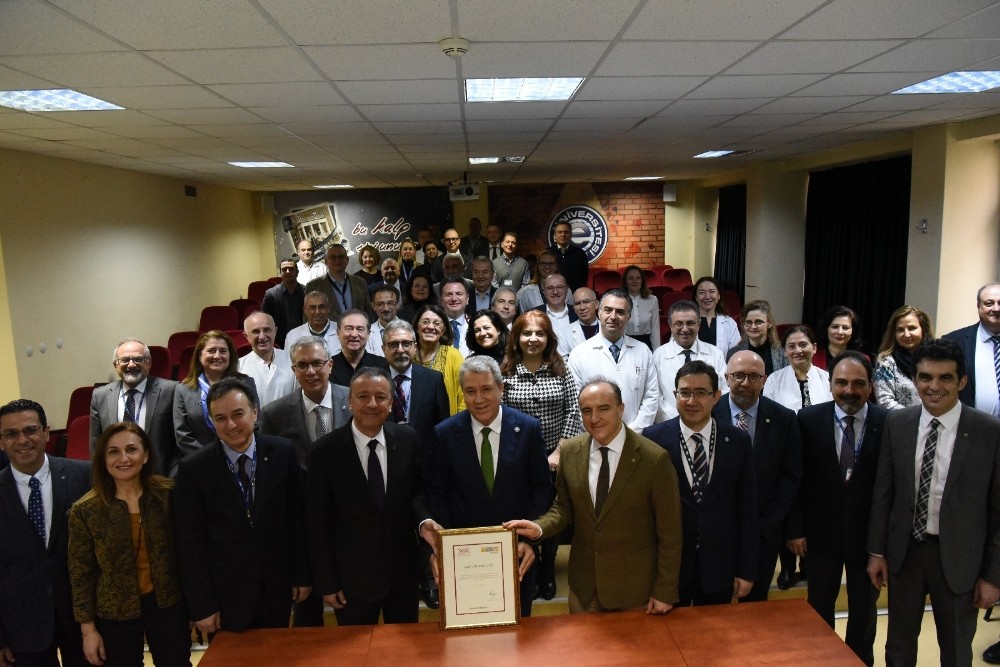 Ege Üniversitesi sağlık alanında tek yumruk