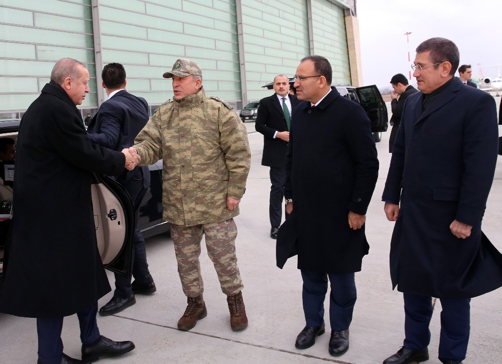 Cumhurbaşkanı Erdoğan Hatay’daki Harekat Merkezi’ne gitti