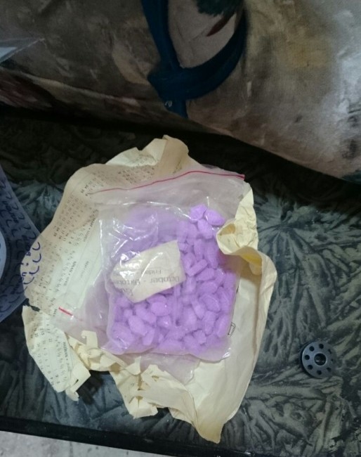 Aliağa’da 258 adet uyuşturucu hap ele geçirildi