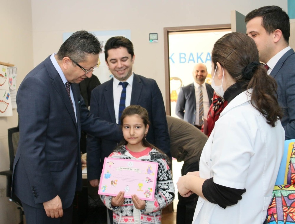Başkan Tiryaki’den diş hastanesine ziyaret