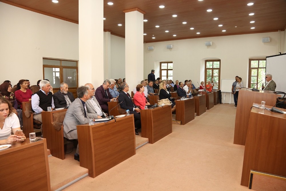 Urla’daki çilek projesinde büyük başarı