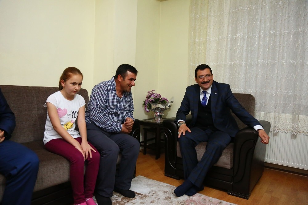 Başkan Mustafa Ak, İsimbay ailesine Ramazan konuğu oldu