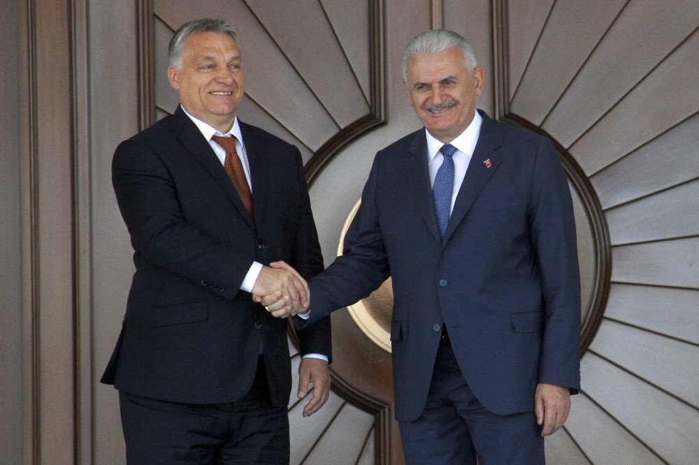 Başbakan Yıldırım, Macaristan Başbakanını resmi törenle karşıladı