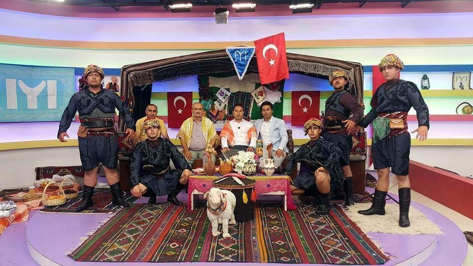 Aliağa Yörükler Derneği zeybek kültürünü yaşatıyor