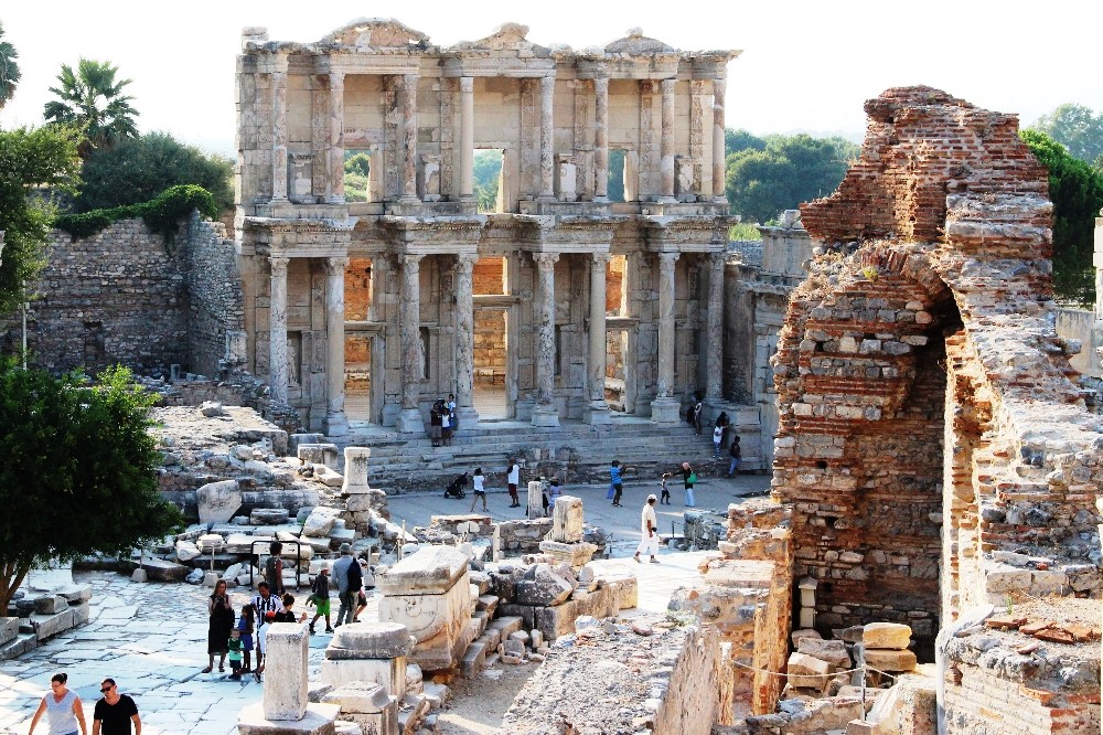 'EFES'TE NİŞAN YEMEĞİ'NE YENİ AÇIKLAMA...