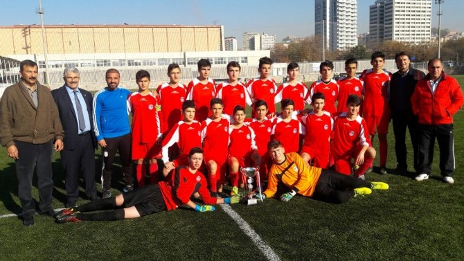 Sincanlı sporcular yüzleri güldürdü
