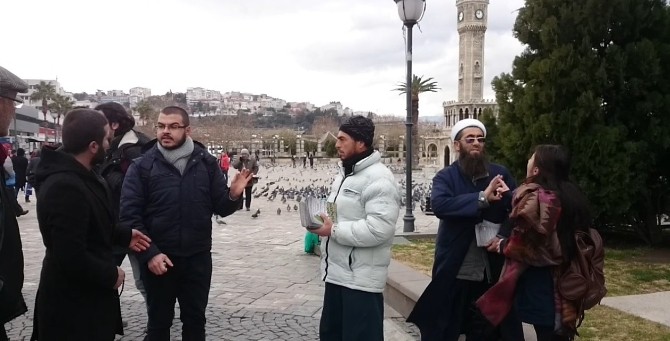 İzmir’de ’yılbaşı bildirisi’ gerginliği
