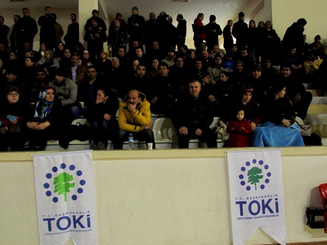 Bin 27 konutun kura sonucunu heyecanla beklediler
