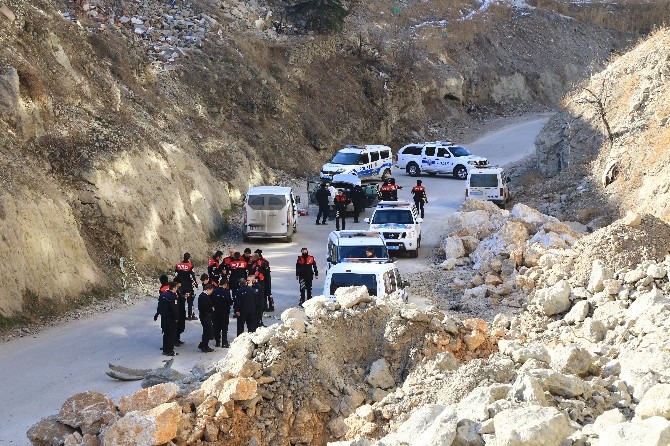 Polisten kaçan şüpheliler yayayı ezdi