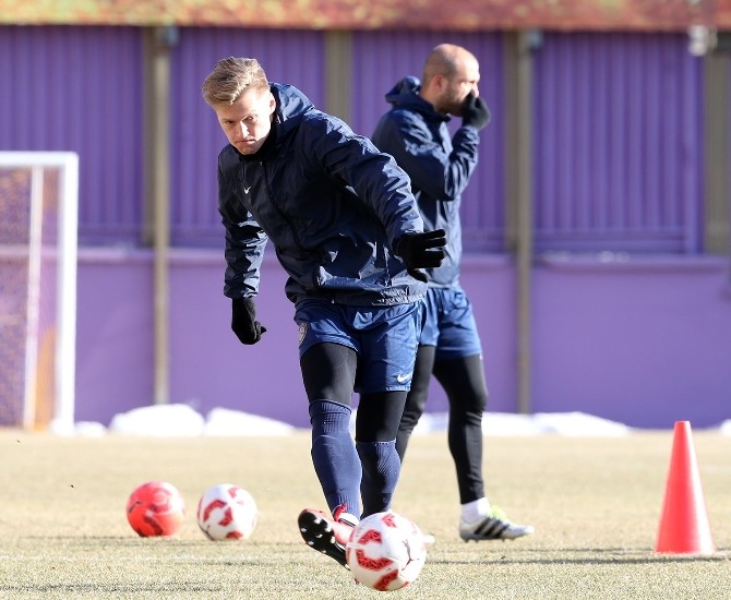Osmanlıspor, kupa hazırlıklarına başladı