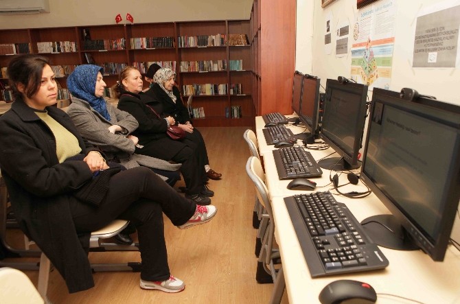 BAYRAKLI, ON-LİNE SEMİNERLERE BAŞLADI