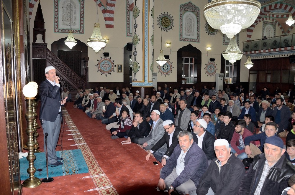 Ödüllü hafızlardan Kur’an-ı Kerim ziyafeti
